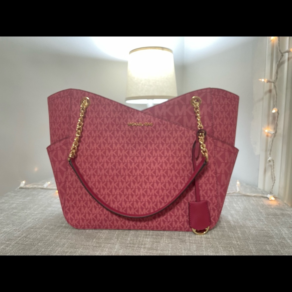 Michael Kors shoulder bag pink! 💕💗